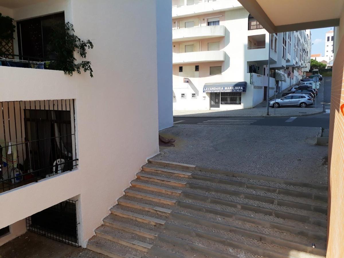 T2 Tahíti - Terraço, Familiar, Garagem, Wifi Quarteira