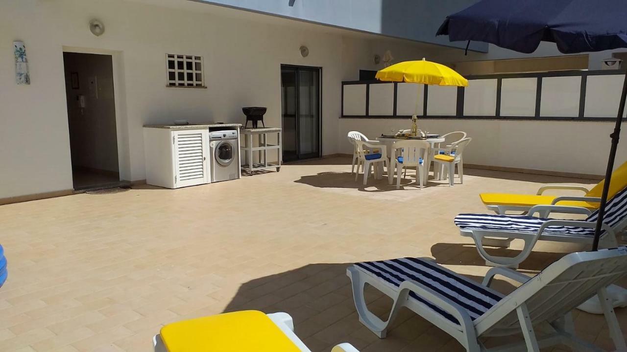 T2 Tahíti - Terraço, Familiar, Garagem, Wifi * Quarteira